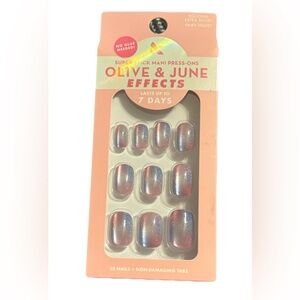 Olive & June Effects Super Stick Mani Press-Ons Squoval Extra Short Fairy Velvet